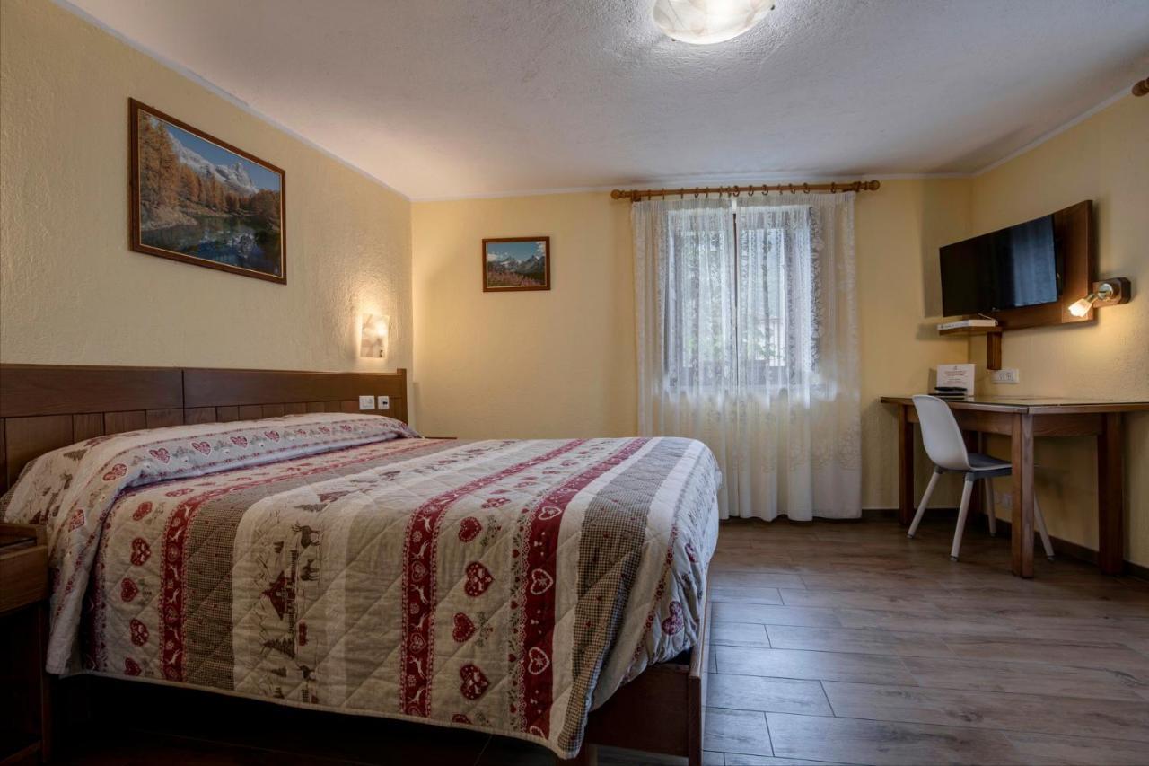 Hotel Cecchin Aosta Eksteriør billede