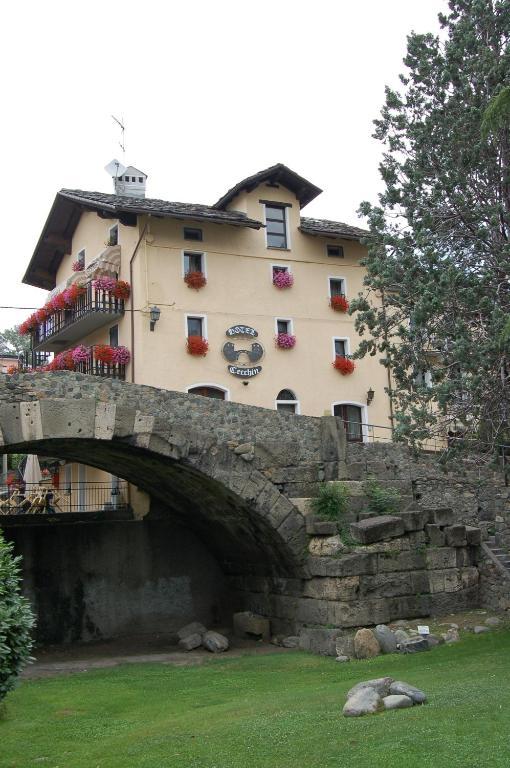 Hotel Cecchin Aosta Eksteriør billede